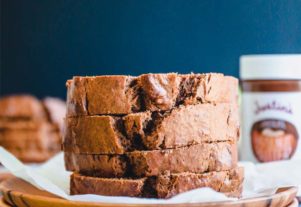 PAIN DE BANANE À LA NOISETTE CHOCOLATÉE SANS PRODUITS LAITIERS