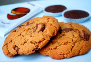 JUSTINS GIANT PEANUT BUTTER CUP COOKIES