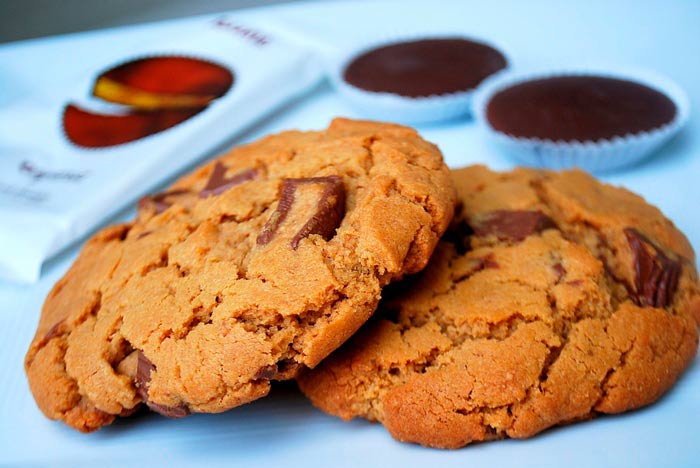JUSTINS GIANT PEANUT BUTTER CUP COOKIES