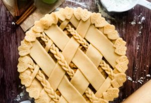 TARTE AUX POMMES AU BEURRE D’AMANDE ET D’ÉRABLE