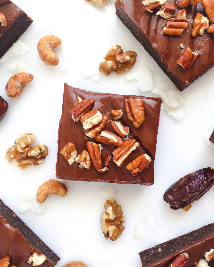 RAW CHOCOLATE HAZELNUT SUPERFOOD FUDGE BROWNIES